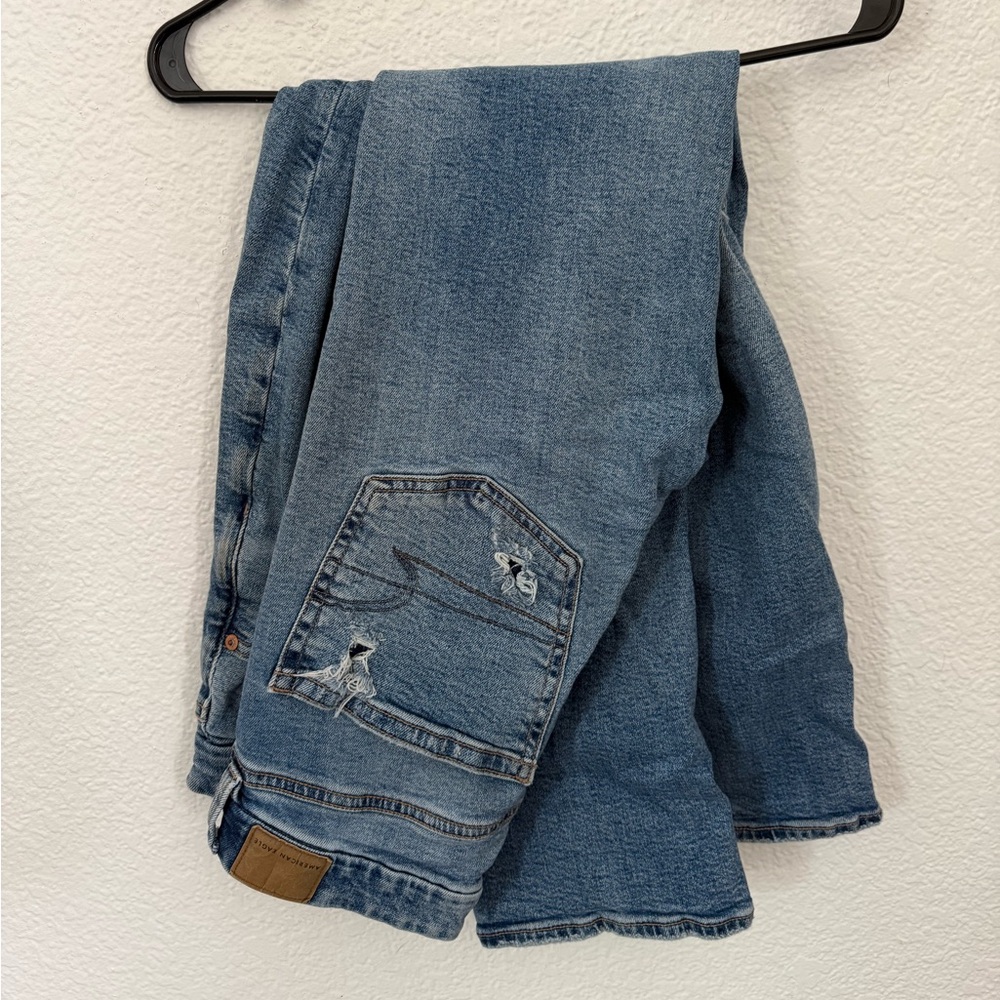 American Eagle Outfitters Straight Leg Medium Wash Denim Jeans